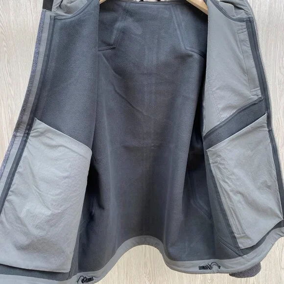 Arc'teryx Sawyer Wool Hoody in black, made with Merino wool.